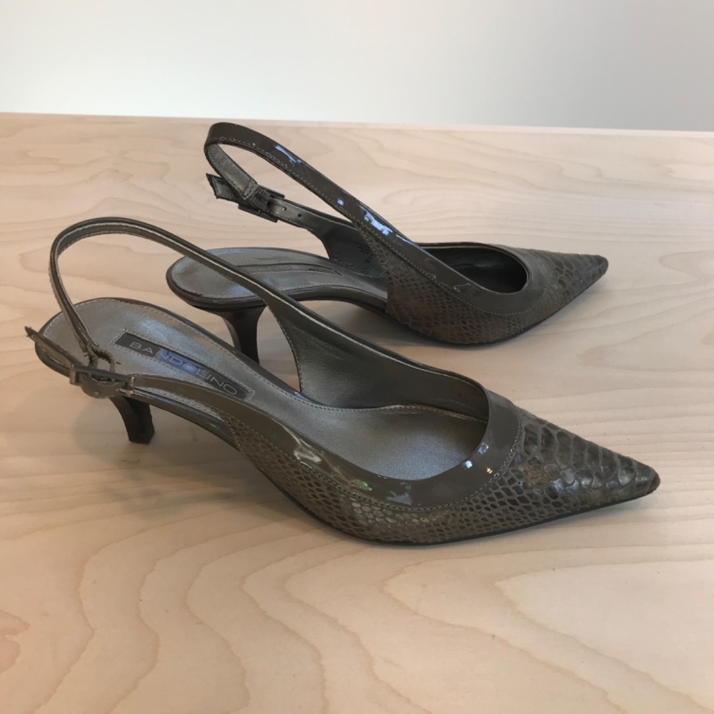 Vintage slinky snakeskin kitten slingbacks heels